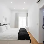 Sao Vicente Bedrooms 3* Lisbona
